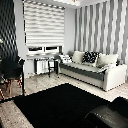 Centrum Planty X شقة